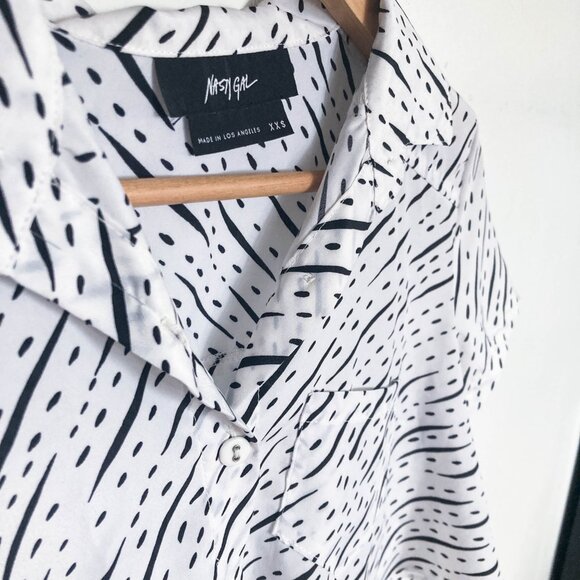 Nasty Gal Black and White Button Down Shirt - Picture 5 of 12